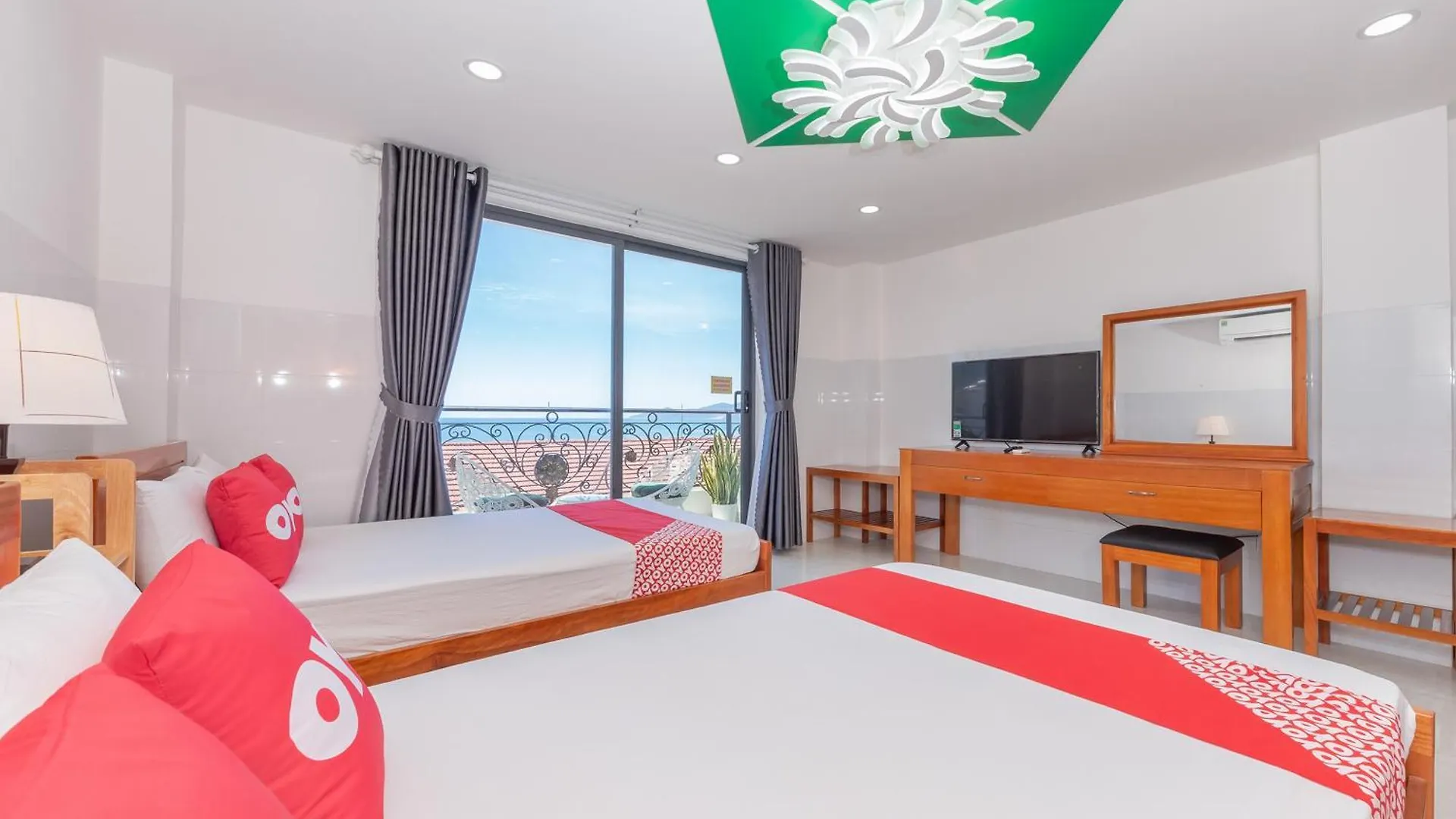 Hotel Oyo 1028 Flower House Apartment Nha Trang