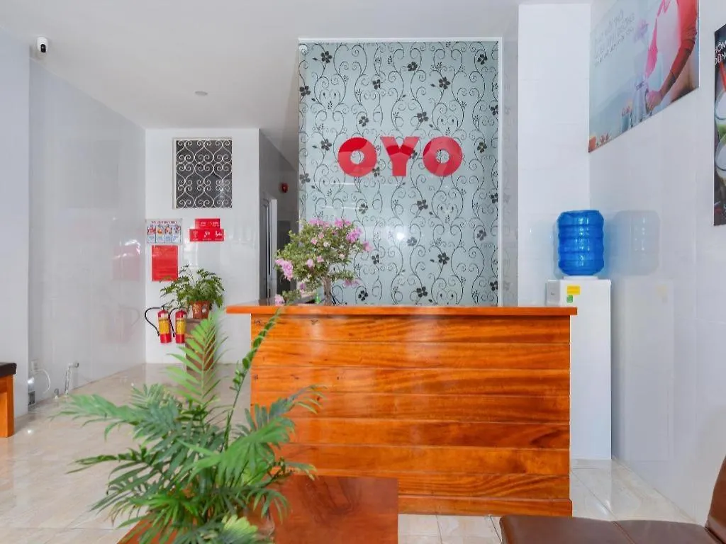 Hotel Oyo 1028 Flower House Apartment Nha Trang