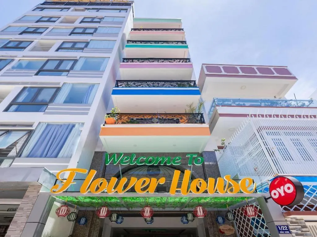 Oyo 1028 Flower House Apartment Nha Trang