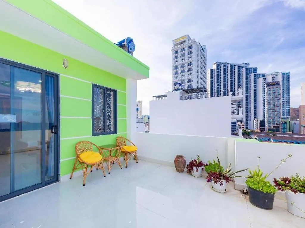 ** Hotel Oyo 1028 Flower House Apartment Nha Trang Vietnam