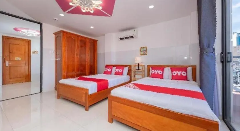 Oyo 1028 Flower House Apartment Nha Trang Hotel