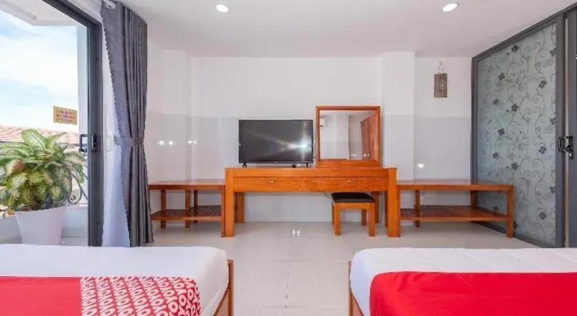 Oyo 1028 Flower House Apartment Nha Trang