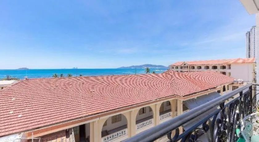 Hotel Oyo 1028 Flower House Apartment Nha Trang