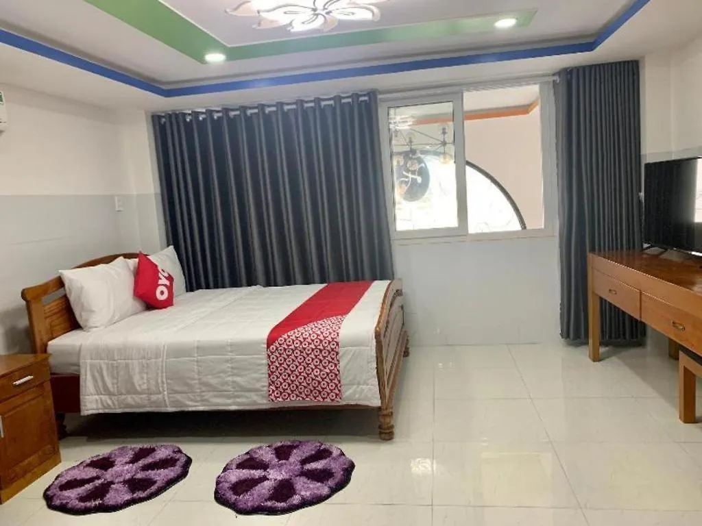 Oyo 1028 Flower House Apartment Nha Trang 2*,