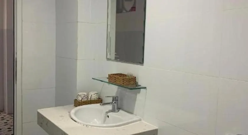 Oyo 1028 Flower House Apartment Nha Trang