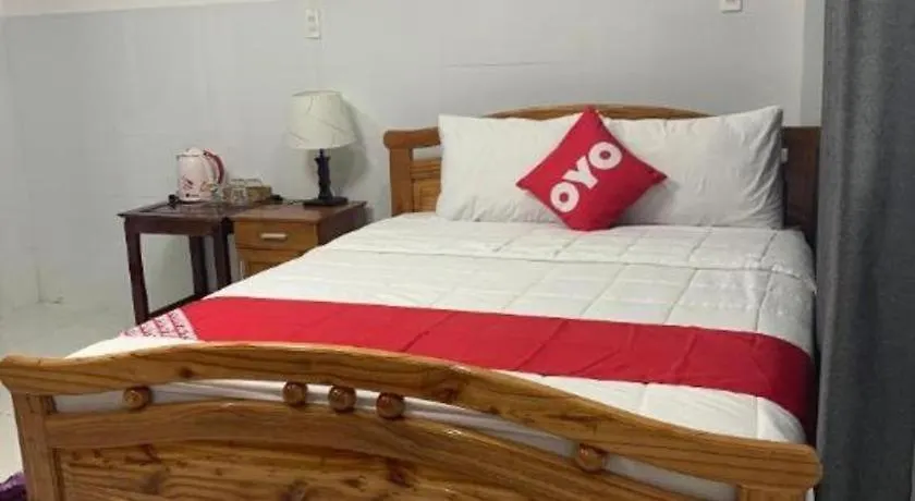Oyo 1028 Flower House Apartment Nha Trang 2*,